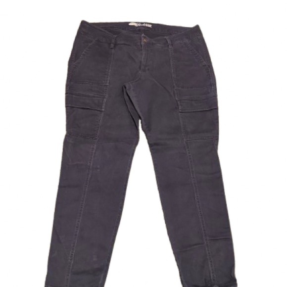 Old Navy Denim - Old Navy Navy Blue Skinny Surplus Cargo style pants size 16